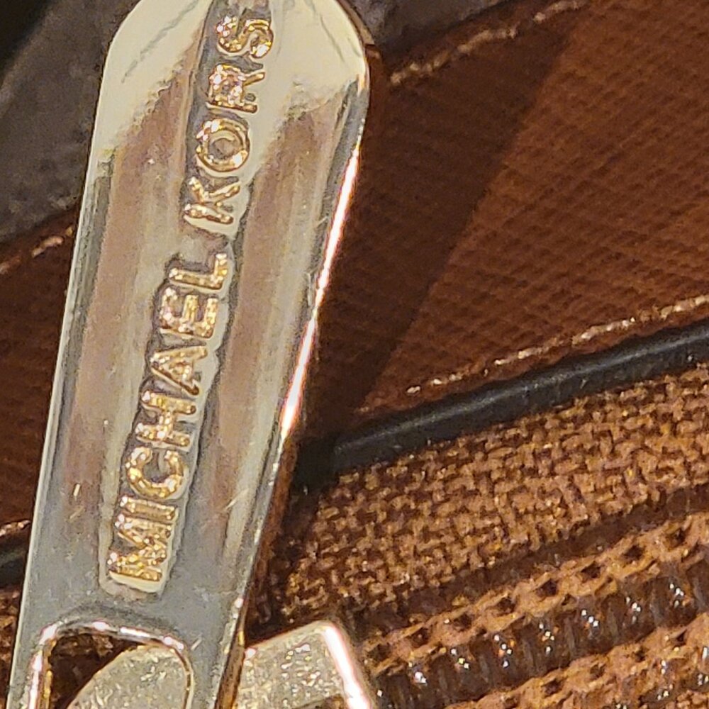 MICHAEL KORS JET SET TRAVEL TOTE in ACORN Brown Leather - Picture 11 of 16